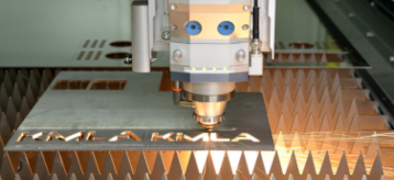 Od wykrojników do laserów - przemysłowe nowinki w wycinaniu metali